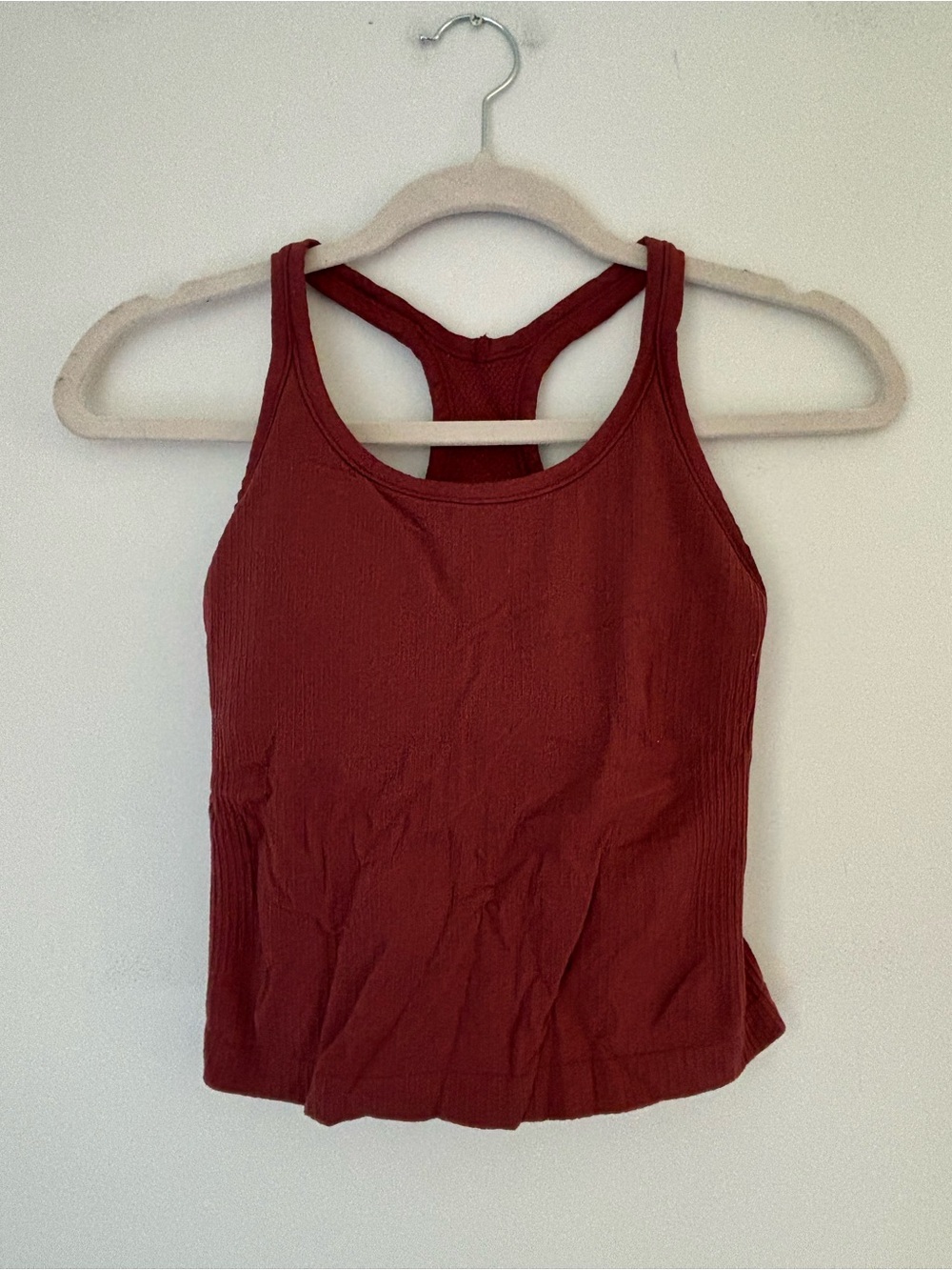 Amazon Red Ribbed Cropped Built in Bra Tank Size Medium